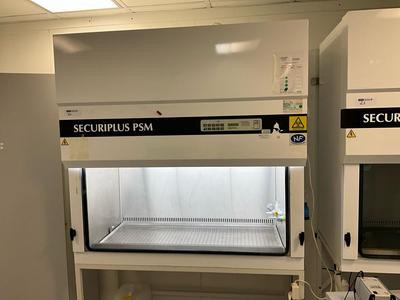 Overzichtsfoto van SECURIPLUS PSM Poste de sécurité micro-biologique