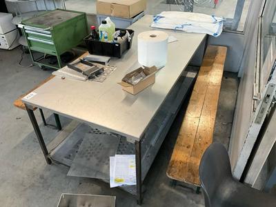 Immagine panoramica di Table