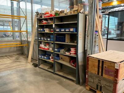 Immagine panoramica di various grinding and cleaning equipment