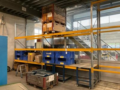 Immagine panoramica di pallet rack