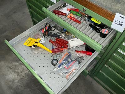Immagine panoramica di tools and equipment