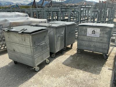 Immagine panoramica di Waste container (4x)