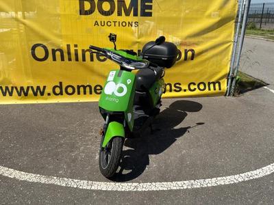 Overview picture of Super SOCO CUx Electric Scooter