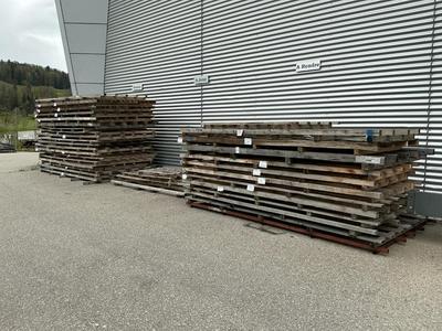 Immagine panoramica di Long material pallet