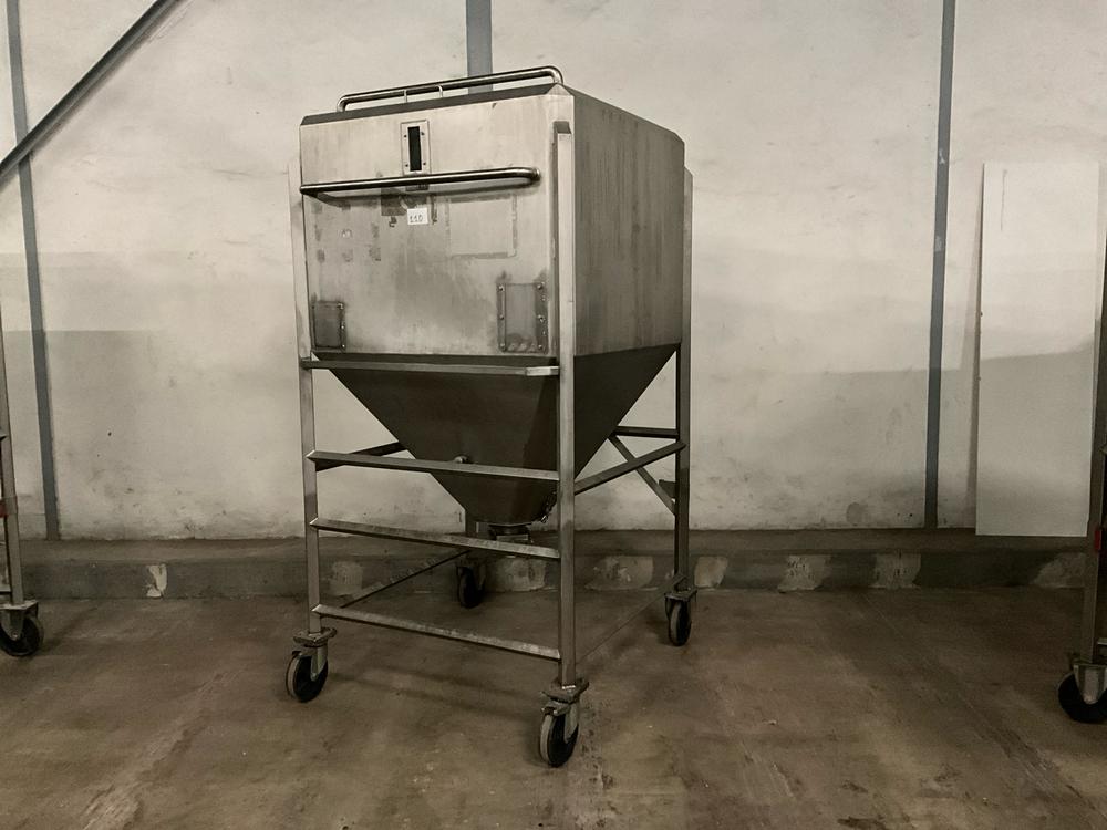 mobile storage silo