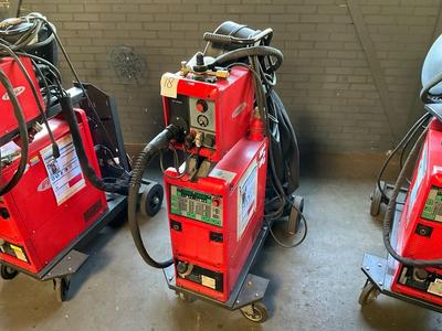 Imagen general de 2012 Fronius TransPulse Synergic 4000 Welding machine