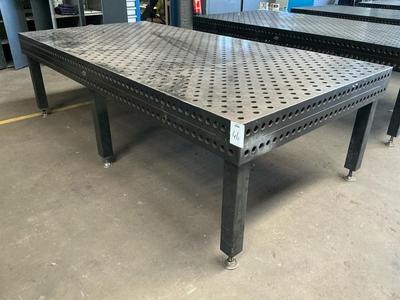 Overview picture of Siegmund Welding table