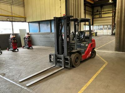 Immagine panoramica di 2013 Toyota Tonero 25 Forklift