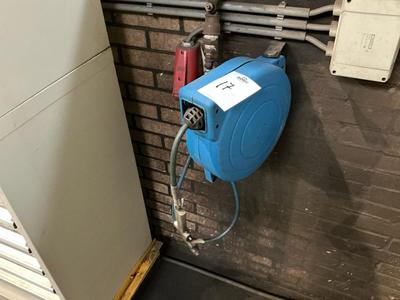 Immagine panoramica di Air hose reel