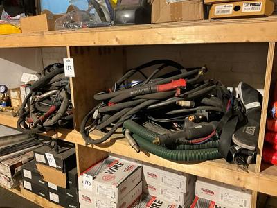 Overview picture of welding equipment