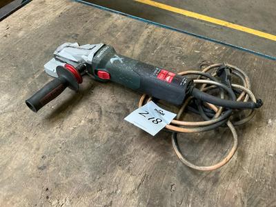 Immagine panoramica di 2022 Metabo WEF 15-125 Quick angle grinder