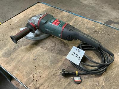 Overview picture of Metabo WE 26-230 MVT Quick angle grinder