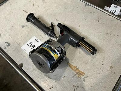 Overzichtsfoto van Orbitalum ESG Plus pneumatic tools (2x)