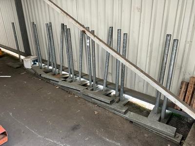 Overview picture of Barrier posts
