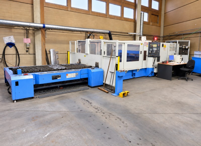 Mazak Super Turbo-X 48 Mk II CO₂ lasersnijmachine