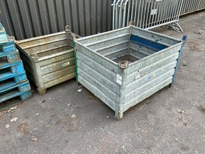 Overzichtsfoto van stacking container (2x)