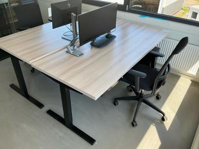 Overzichtsfoto van Verstelbaar bureau