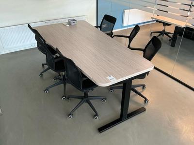 Overview picture of Conference table