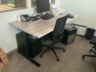 Overzichtsfoto van Verstelbaar bureau