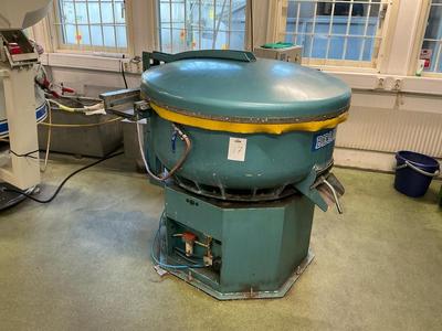 Imagen general de Besak Vibratory finishing machine