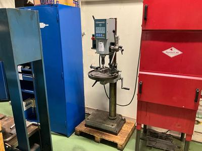 Imagen general de 1997 Strands S25 Pillar drill