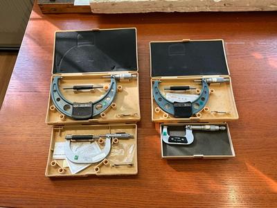 Imagen general de Mitutoyo & sej Outside micrometers (4x)