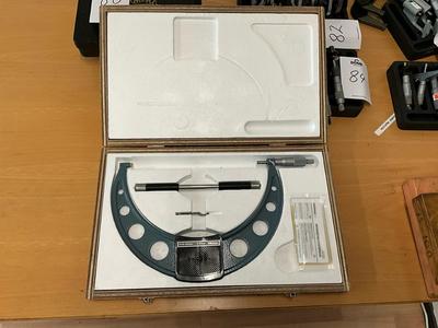 Imagen general de Mitutoyo Outside Micrometer 225-250