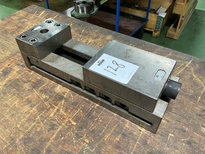 Overview picture of Demanders 3Refix Hydraulic machine Vice
