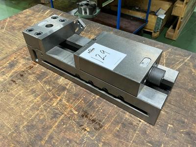 Overview picture of Demanders 3Refix Hydraulic machine Vice