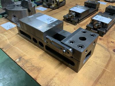Overview picture of Hydraulic machine Vice