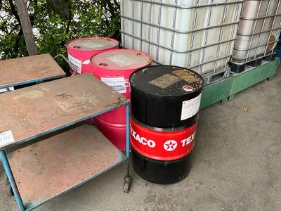 Imagen general de Empty oil drum (3x)