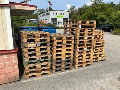 Imagen general de EU pallets Approximatley (30x)