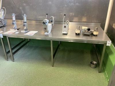 Overzichtsfoto van Inox Workbench