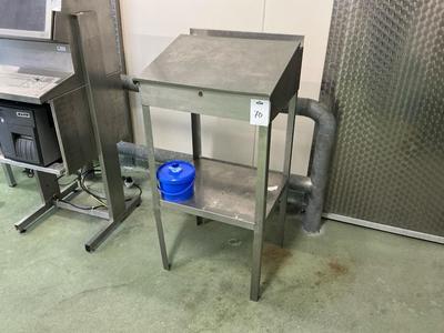 Übersichtsbild von Inox working table