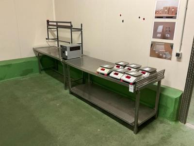 Overzichtsfoto van Inox Workbench