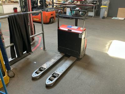 Översiktsbild av 2014 BT LWE 180 Electric pallet truck