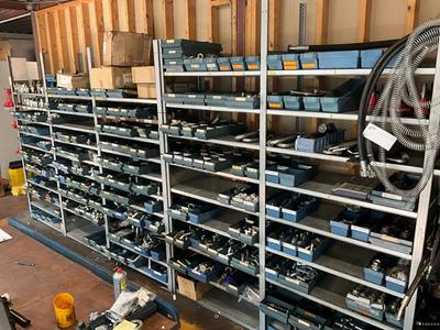 Overzichtsfoto van hydraulische componenten