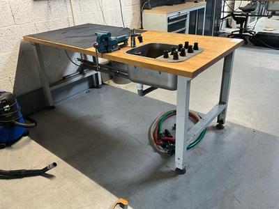 Overzichtsfoto van werktafel