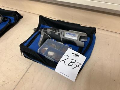Overzichtsfoto van 2014 dremel 8200 graveer machine
