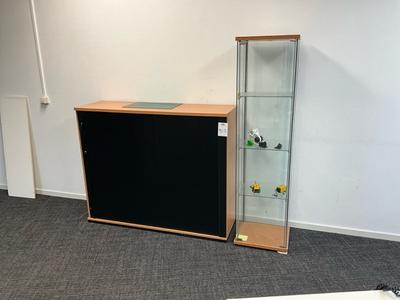 Overview picture of vitrinekast + archiefkast
