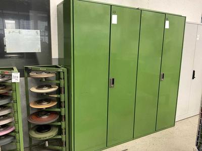 Imagen general de Cabinet with various spare parts and tooling used for Kellenberger grinding machine