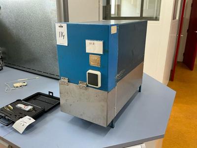 Overview picture of UV cabinet