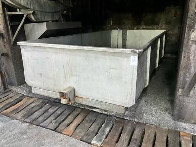 Immagine panoramica di stainless steel Transport bin