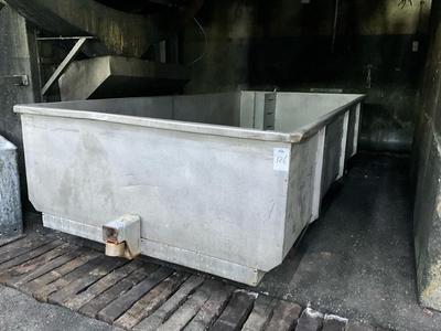 Immagine panoramica di stainless steel Transport bin