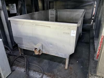 Immagine panoramica di stainless steel Transport bin