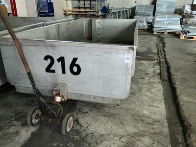 Immagine panoramica di stainless steel Transport bin