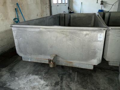 Immagine panoramica di stainless steel Transport bin