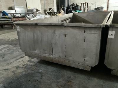 Immagine panoramica di stainless steel Transport bin