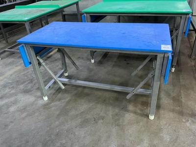Overview picture of stainless steel foodgrade worktable