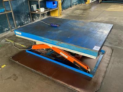 Översiktsbild av 2004 Edmolift TM 1500 B scissor lift